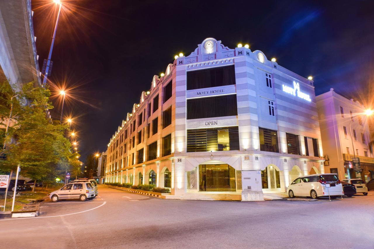 Moty Hotel 4*